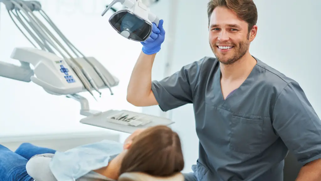 image of a Substitute Dentist